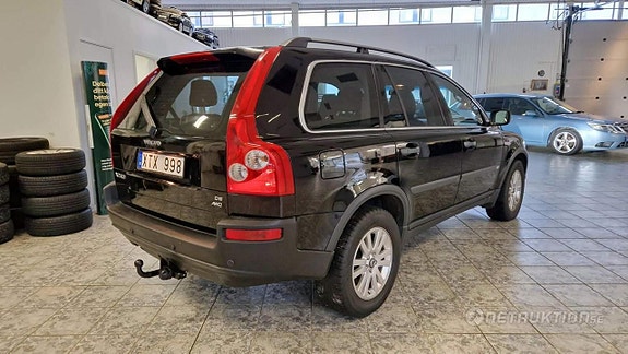 Volvo XC90 3 of 8