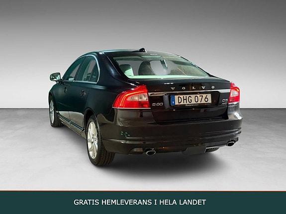 Volvo S80 3 of 5