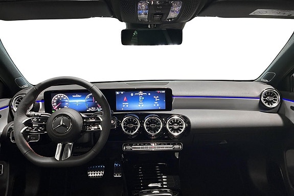 Mercedes-Benz A250 e 8 of 11
