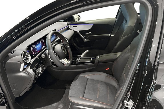Mercedes-Benz A250 e 11 of 11