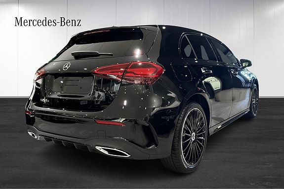 Mercedes-Benz A250 e 4 of 5