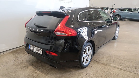 Volvo V40 4 of 5
