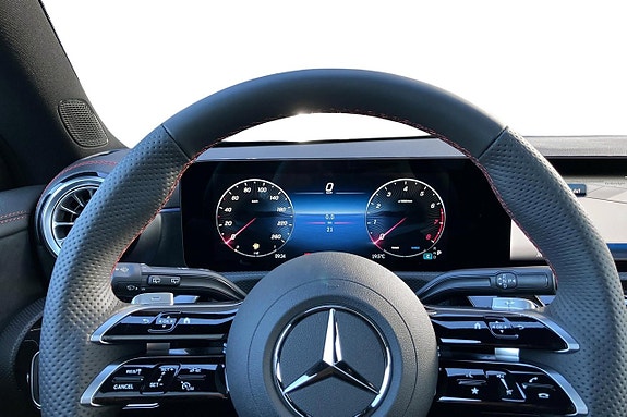 Mercedes-Benz CLA200 7 of 19