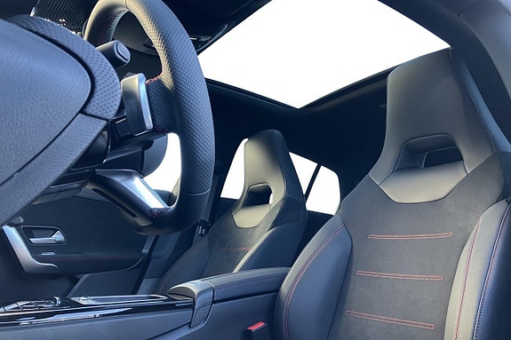 Mercedes-Benz CLA200 12 of 19