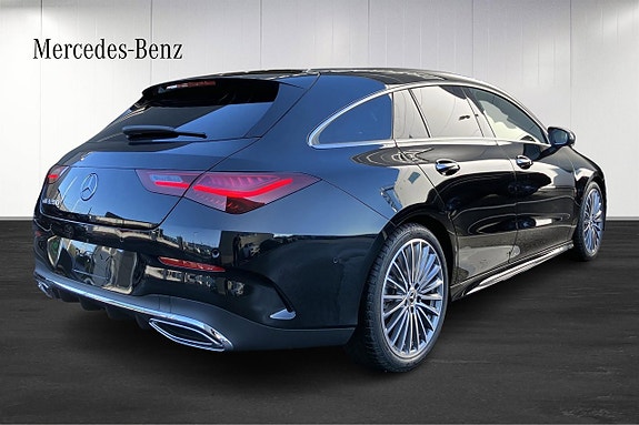 Mercedes-Benz CLA200 4 of 5