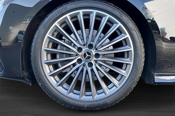 Mercedes-Benz CLA200 5 of 5