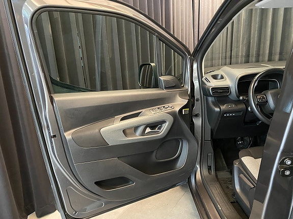 Citroen E-Berlingo 28 of 30