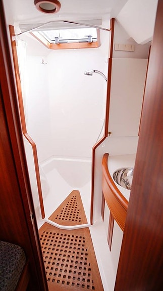 Sweden Yachts 45 / 2000 8 of 12