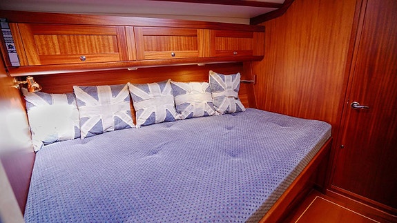 Sweden Yachts 45 / 2000 7 of 12