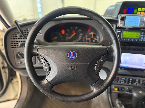 Saab 9-5 16 of 24