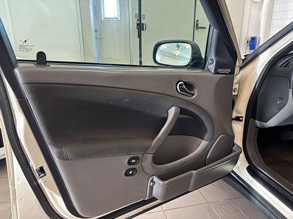 Saab 9-5 15 of 24
