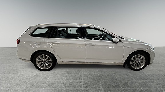 Volkswagen Passat 4 of 5