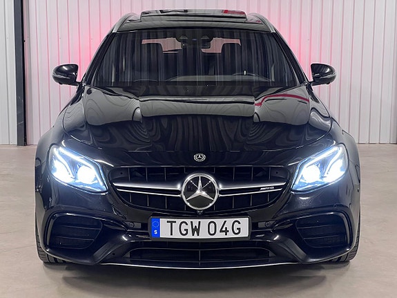 Mercedes-Benz E63 5 of 27