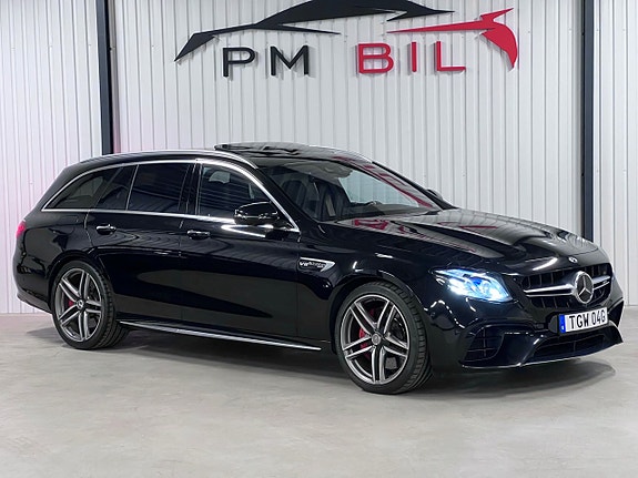 Mercedes-Benz E63 2 of 27