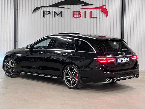 Mercedes-Benz E63 4 of 27