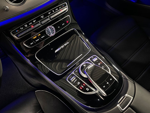Mercedes-Benz E63 17 of 27