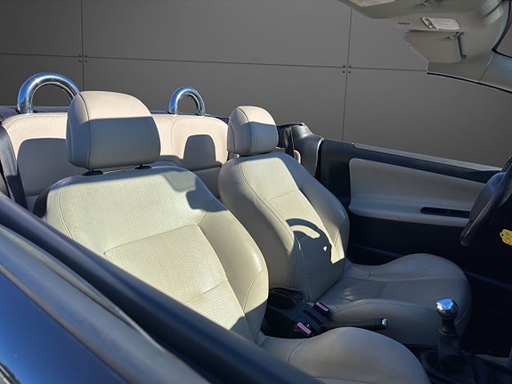 Peugeot 207 13 of 19