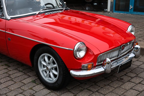 MG MGB 8 of 15