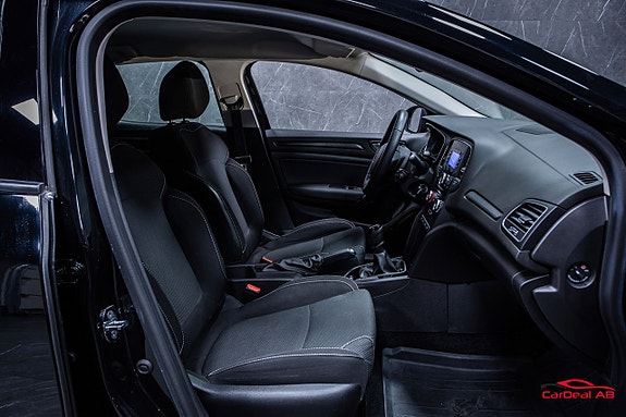 Renault Megane 17 of 24