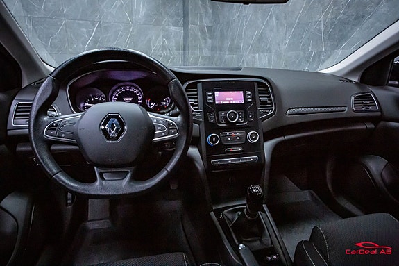 Renault Megane 13 of 24