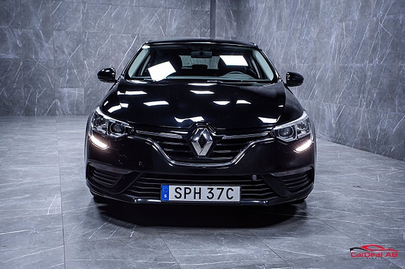 Renault Megane 2 of 24