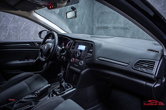Renault Megane 16 of 24