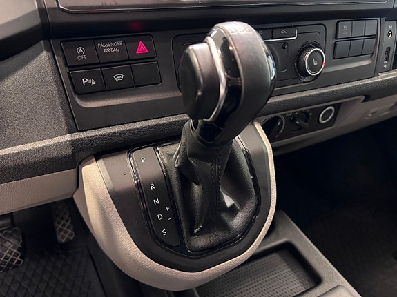 Volkswagen Transporter 18 of 29