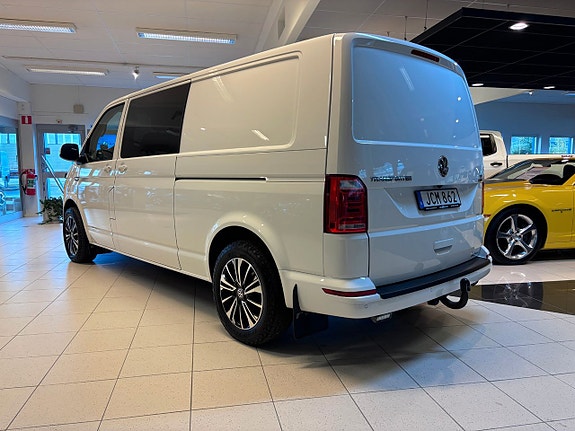 Volkswagen Transporter 2 of 5