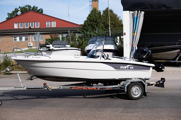 Som ny Suvi 440 med Tohatsu 30hk och Ekolod/Plotter