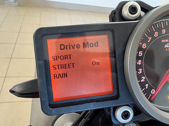 KTM 1290 Super Duke R 1.3 V-twin / Påkostad / Finans 7 of 7
