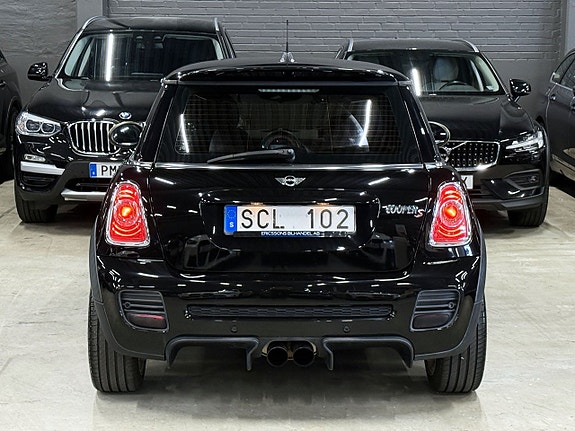 MINI Cooper S 13 of 16