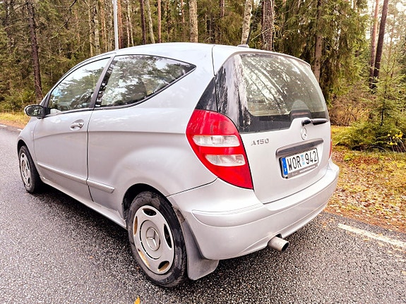 Mercedes-Benz A150 3 of 17