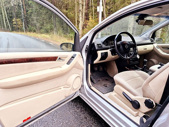 Mercedes-Benz A150 16 of 17