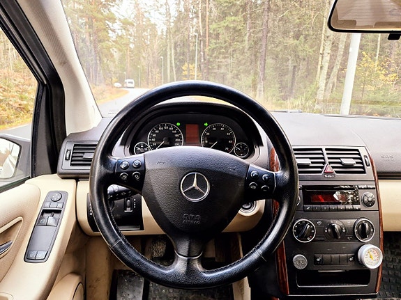 Mercedes-Benz A150 14 of 17