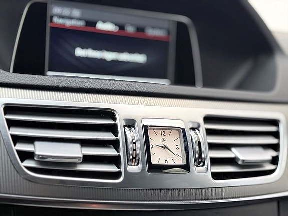 Mercedes-Benz E250 23 of 27