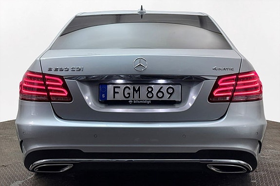 Mercedes-Benz E250 7 of 27