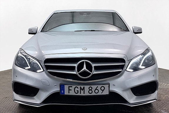 Mercedes-Benz E250 3 of 5