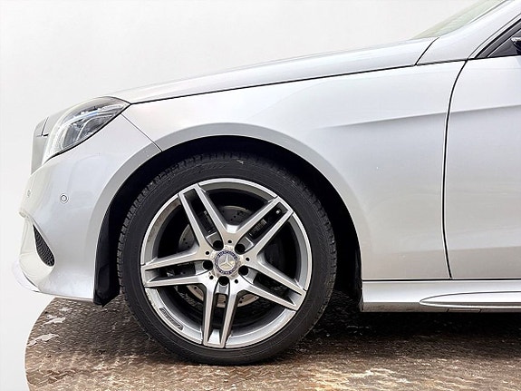 Mercedes-Benz E250 10 of 27