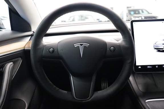 Tesla Model 3 15 of 25