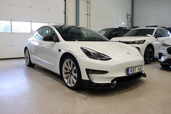 Tesla Model 3 3 of 25