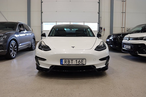 Tesla Model 3 4 of 25