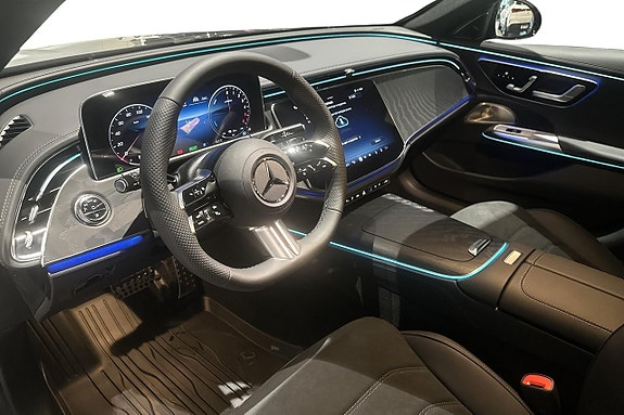 Mercedes-Benz E300 de 8 of 16