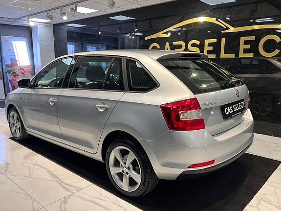 Skoda Rapid Spaceback 3 of 5
