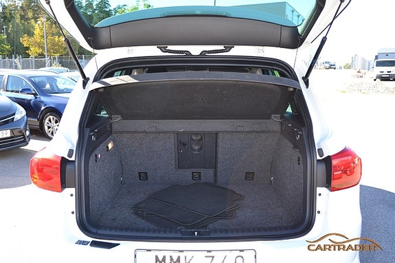 Volkswagen Tiguan 16 of 24