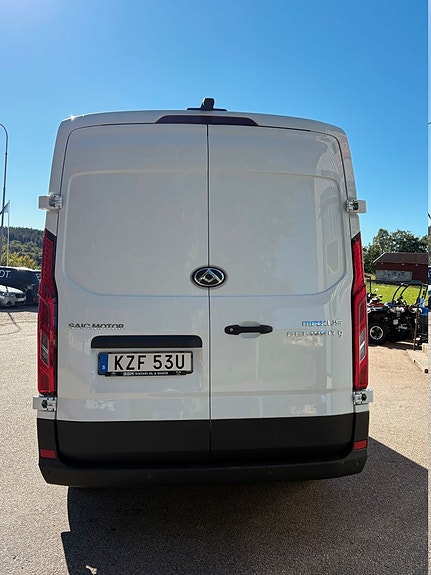 Maxus Deliver 9 4 of 11