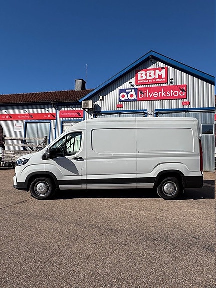 Maxus Deliver 9 2 of 11