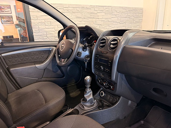 Dacia Duster 12 of 14