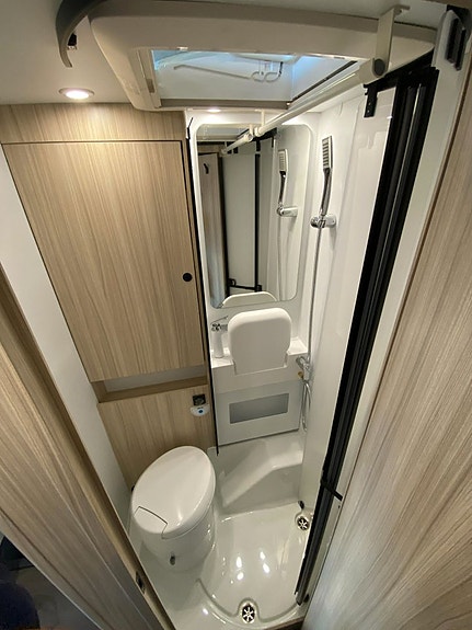 Sun Living C 70 DL Långbäddar / Face to face / 3500kg / Aut 17 of 22