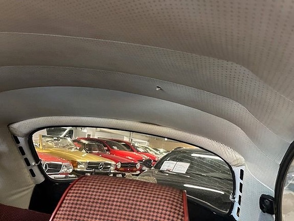 Volkswagen 1303 15 of 29
