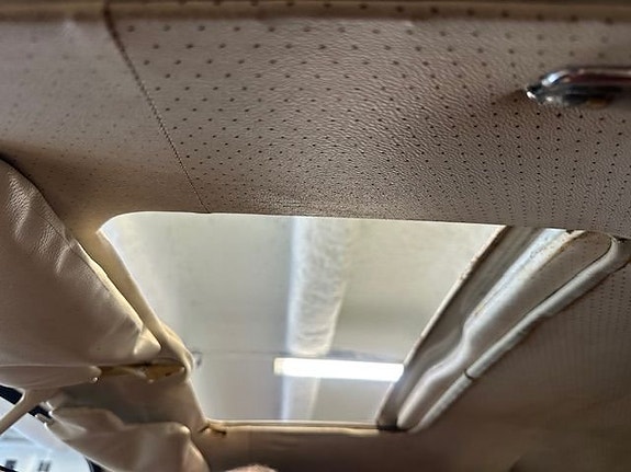 Volkswagen 1303 17 of 29